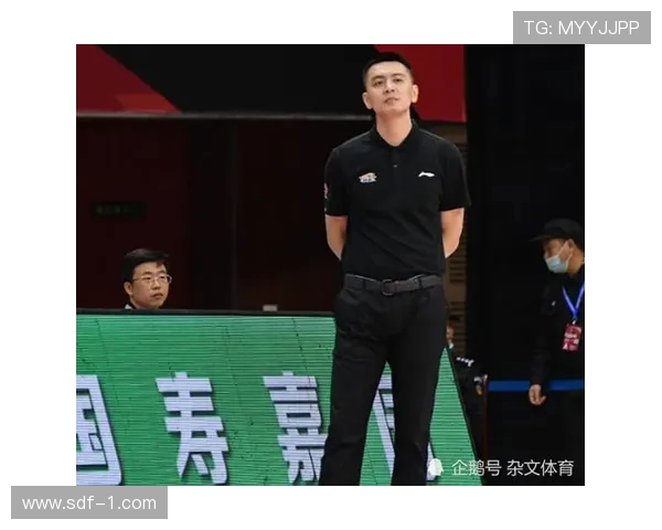 一场胜负难定价值球队仍在赛场风雨中前行坚守信念与拼搏精神不被结果定义